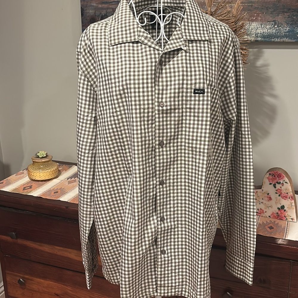 Men’s RVCA NWT Large Easy Fit Botton-down Green Check NWT - Picture 1 of 5